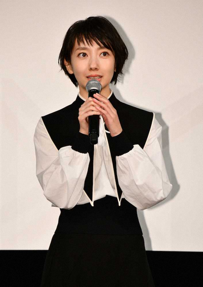 【画像・写真】波瑠　ホテル従業員役も「ラブホテルっていうものを全然知らないんです」