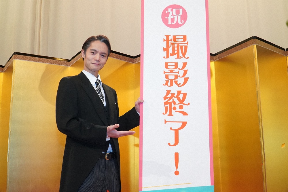 主演を務めた連続テレビ小説「エール」の全撮影を終え、クランクアップを迎えた窪田正孝（C）NHK