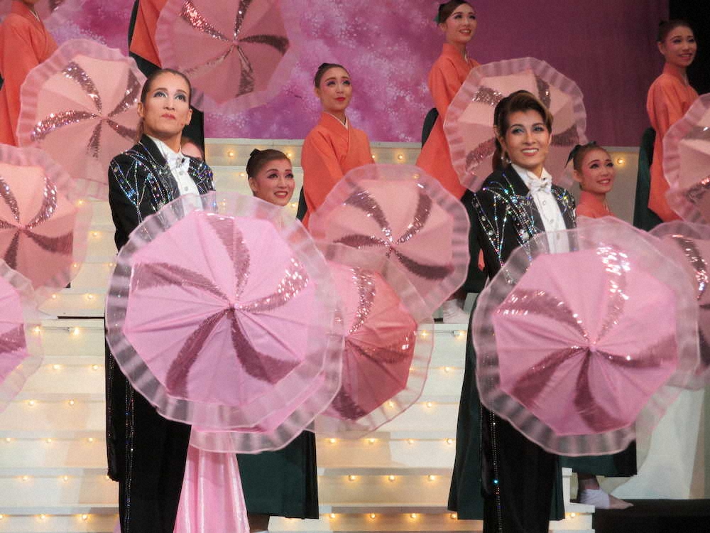 【画像・写真】OSKトップスター桐生麻耶　来年1月「春のおどり」1年越し開催を報告「ゆっくりでも前へ」