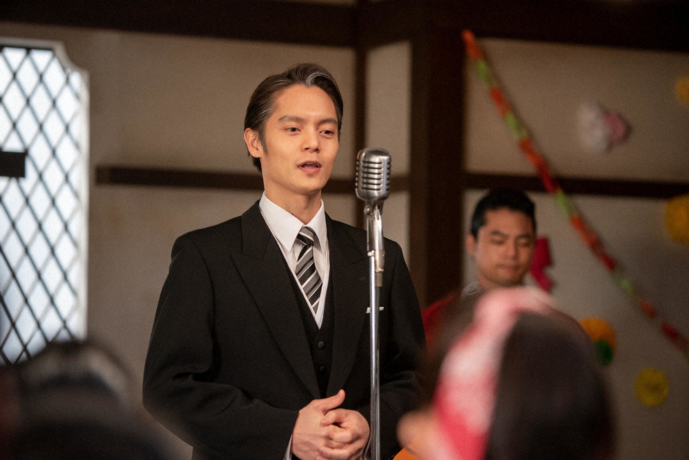 連続テレビ小説 エール 第117話 アキラと華の結婚式でスピーチする裕一 窪田正孝 C Nhk スポニチ Sponichi Annex 芸能