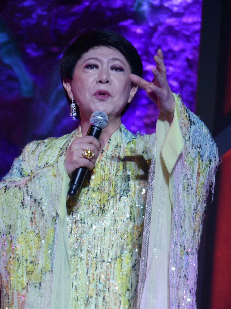 【画像・写真】美川憲一　梅宮辰夫さん一周忌前にメッセージ　「しぶとく待っていてください」