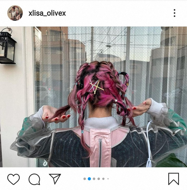 【画像・写真】LiSA　独創的“たばたば”ヘア披露に絶賛の声「かわいいーっ！！」「ツノがいっぱい」