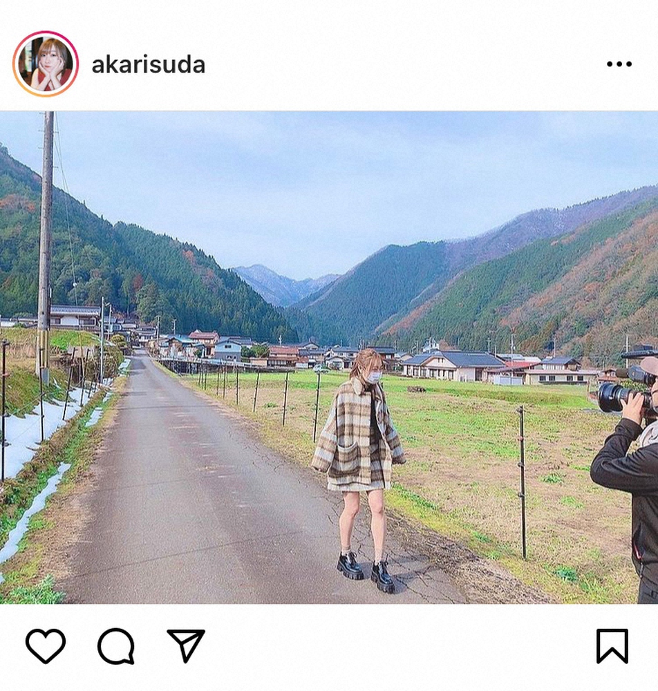 【画像・写真】須田亜香里　芸歴11年目で初めて使う言葉に感激「なんて有難い環境」　私服ロケで美脚披露