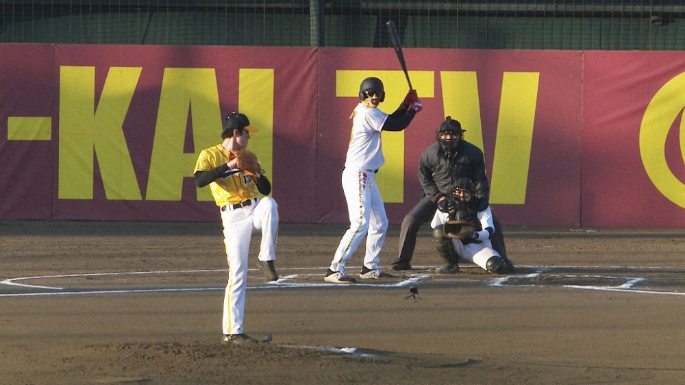 【画像・写真】“芸能界最速投手”間宮祥太朗「感謝」“最強マスクマン”とガチ勝負！上地雄輔も感動「間宮君プロかと」