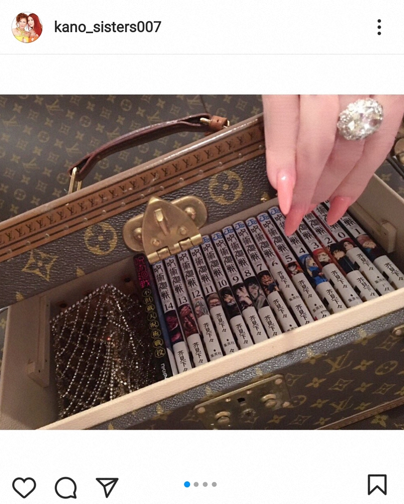 【画像・写真】叶美香　「呪術廻戦」専用の“本箱”に反響　「高級本に見える」「作品への愛とリスペクトが」