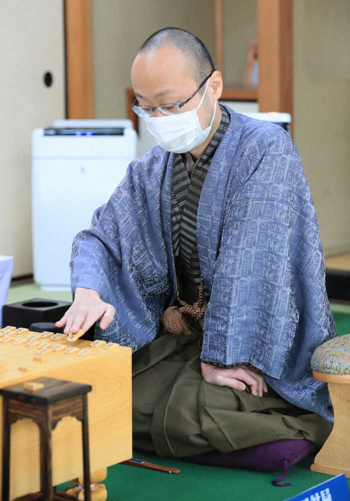 【画像・写真】王将戦第1局　渡辺王将の封じ手は「5五歩」　2日目がスタート