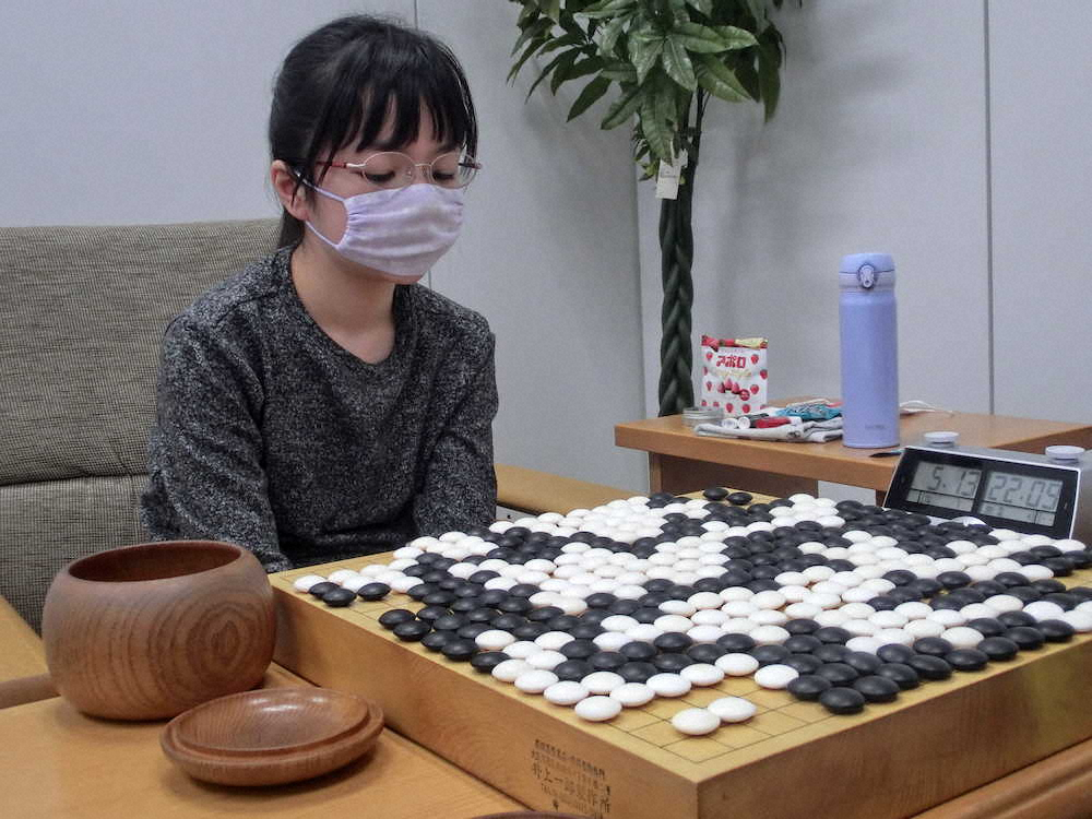 【画像・写真】仲邑菫初段3連勝「一局一局頑張りたい」、囲碁女流本因坊戦予選