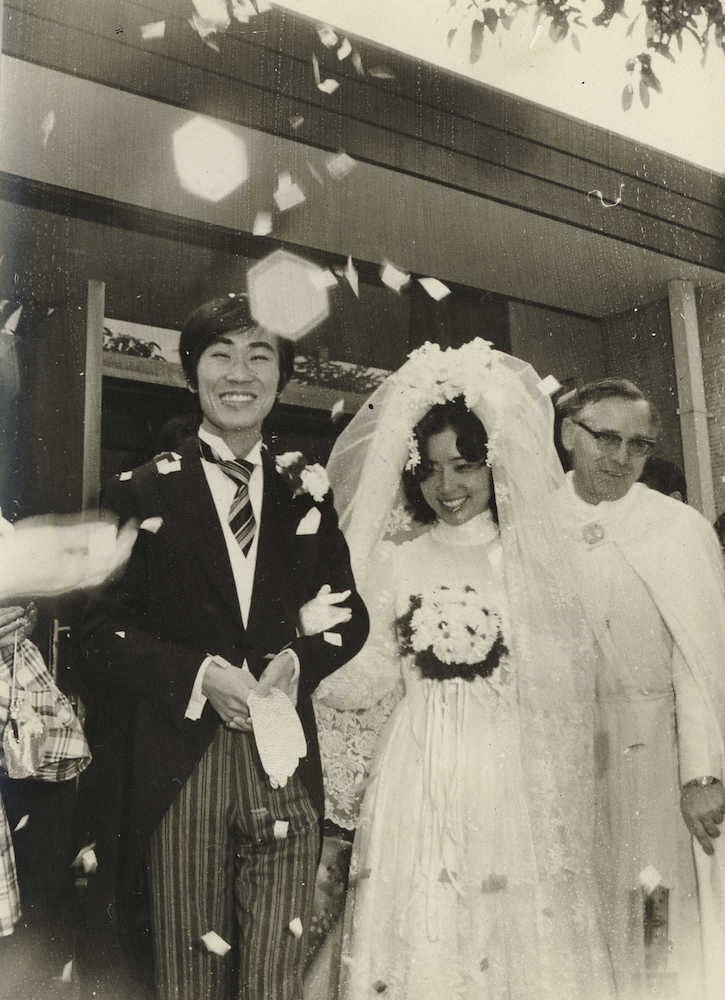 1972年、真由美夫人と挙式した桂文枝