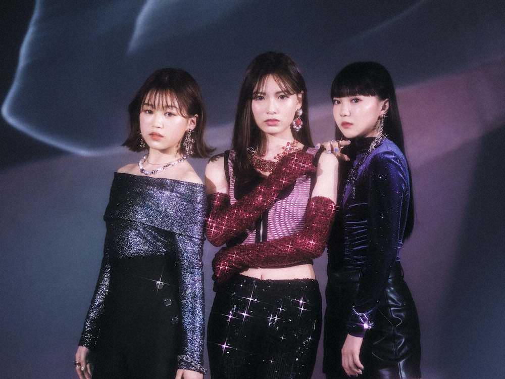 CDデビューが決まったiScreamの（左から）YUNA、RUI、HINATA