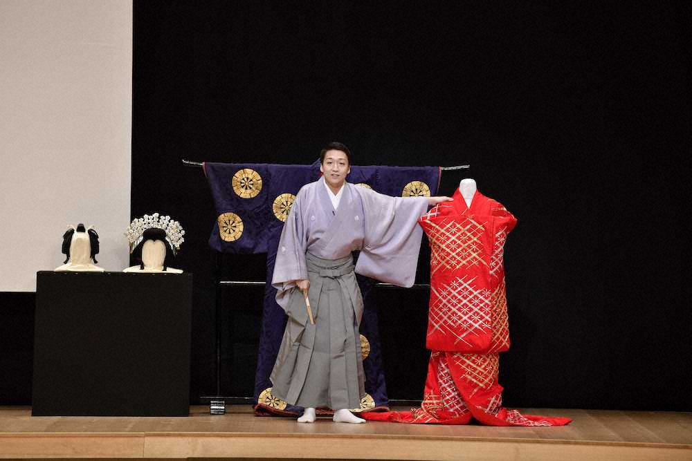 京都南座で開幕した「三月花形歌舞伎」の序幕に登場しあいさつした中村米吉（C）松竹