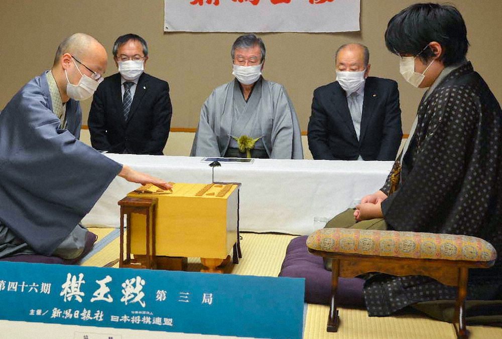 【画像・写真】渡辺3冠　糸谷八段下し9連覇に王手　棋王戦5番勝負第3局