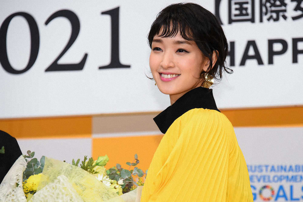 【画像・写真】剛力彩芽「笑顔＝ハッピーを大切に」　国際女性デーで「HAPPY　WOMAN賞」選出