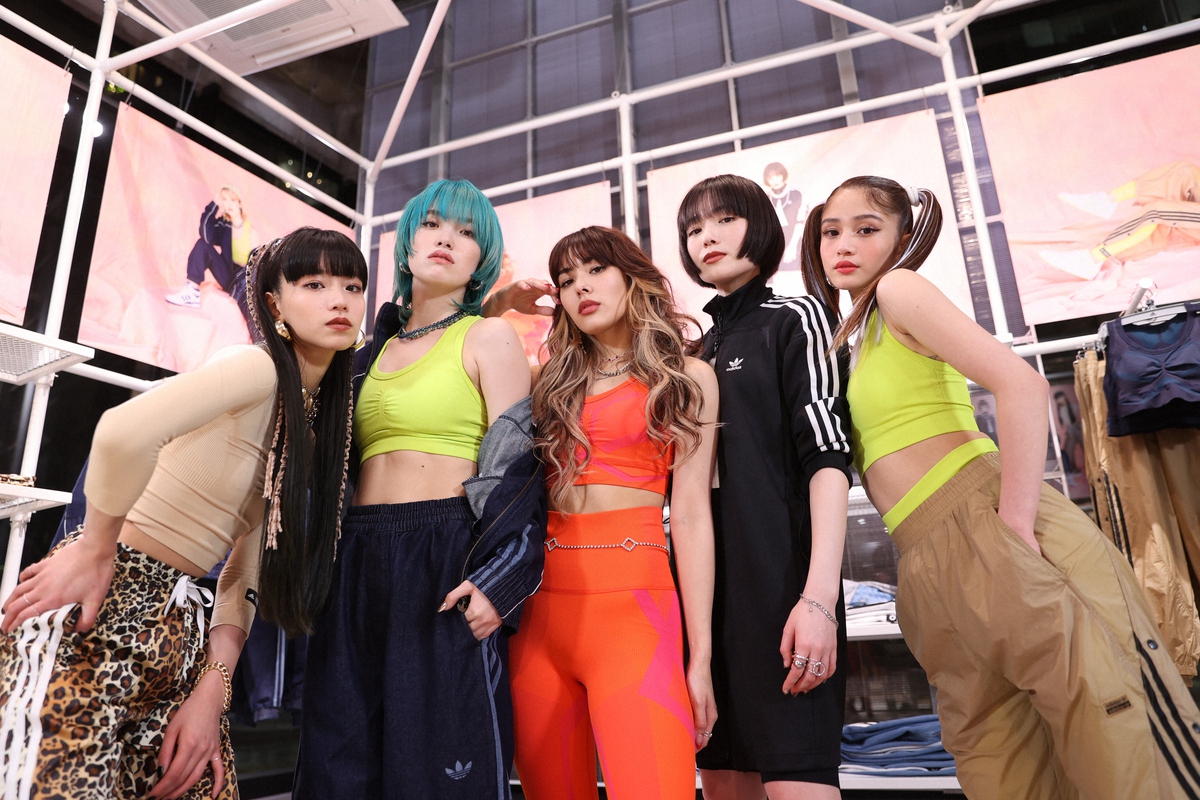 adidasのオンラインイベントに出演したFAKY。(左)からHina, Lil' Fang, Akina, Mikako, Taki