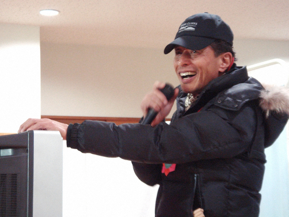 【画像・写真】舘ひろし　人生で一度だけ泣いて歌えなくなった「泣かないで」　避難生活送る人々の笑顔に…