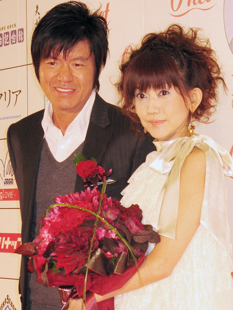 2007年11月、理想のカップルを決める「パートナー・オブ・ザ・イヤー」に選ばれたヒロミと松本伊代夫妻