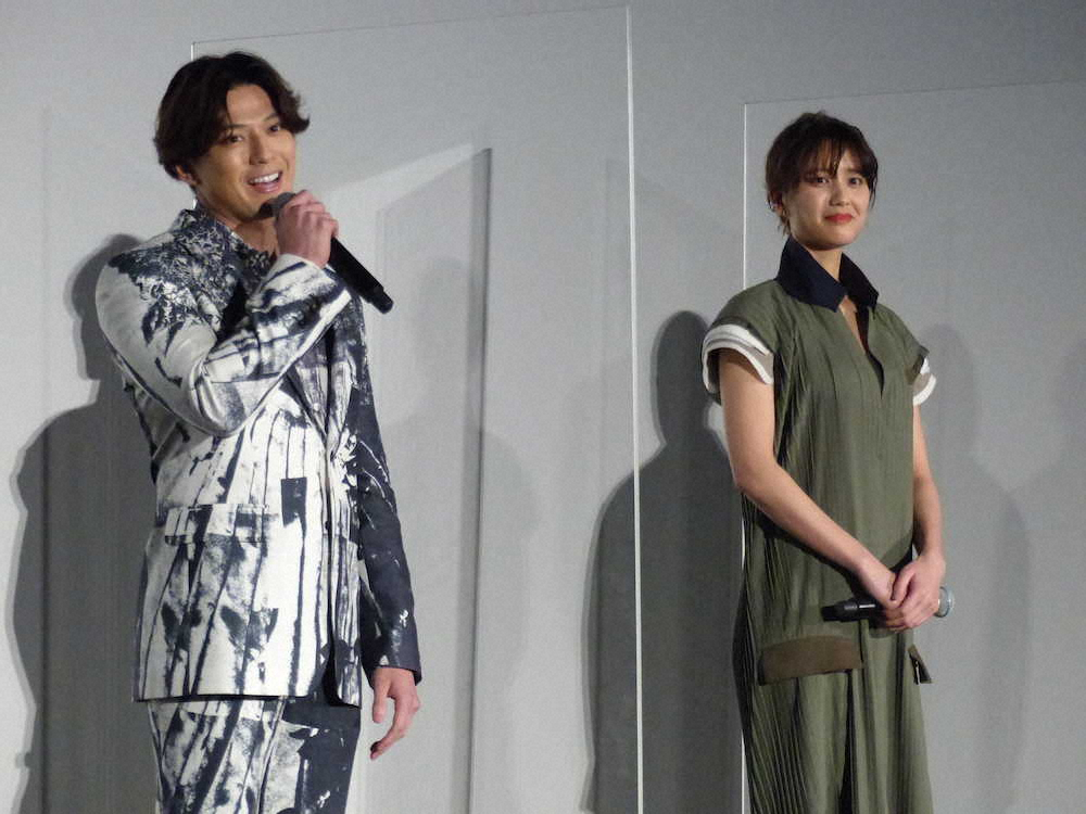 新田真剣佑 海外進出挑戦 を宣言 主演映画で共演した故三浦春馬さんの夢継ぐ スポニチ Sponichi Annex 芸能