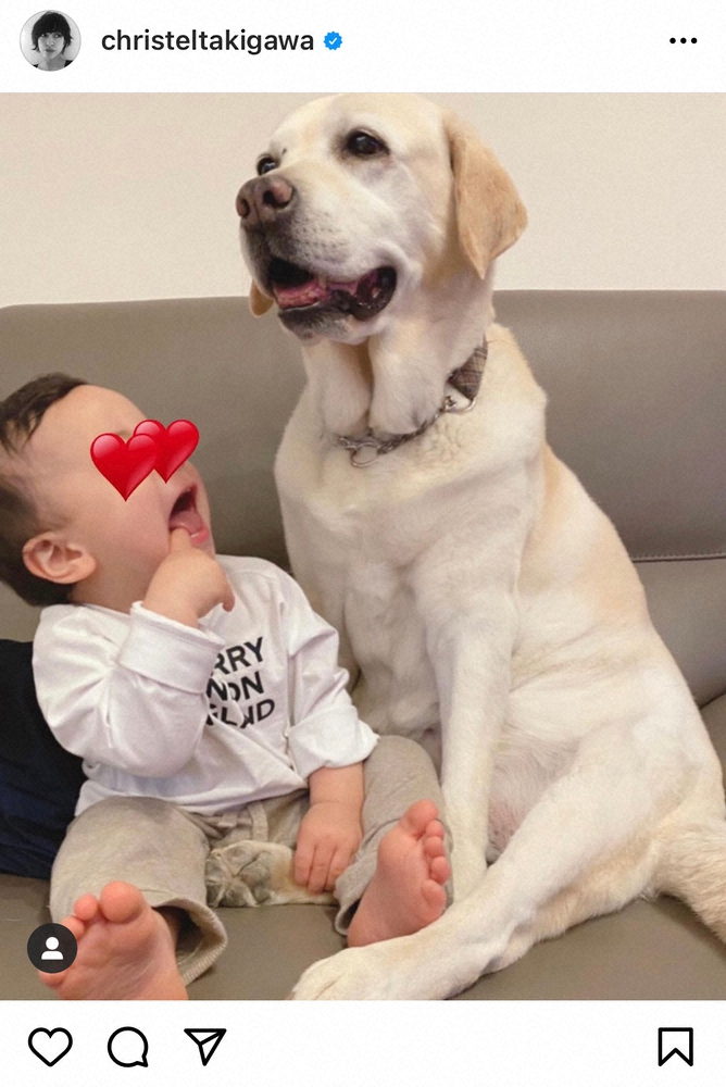 【画像・写真】滝川クリステル「なんだ、この構図は！」　1歳長男と愛犬の“仲良しショット”披露