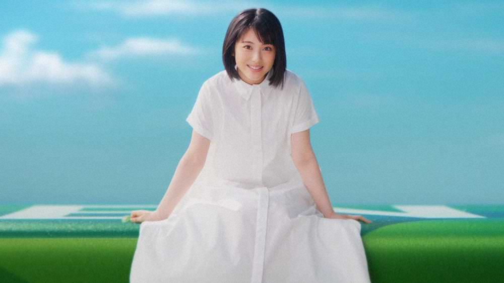 【画像・写真】浜辺美波　“理想のガムの噛み方”に挑戦「気分を切り替えたいときにぴったり」