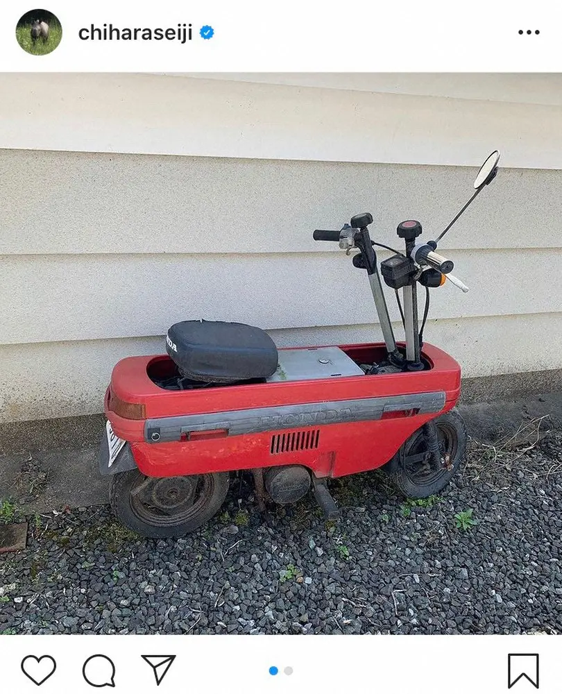 【画像・写真】千原せいじ　激レアバイクと22年ぶり再会　赤い車体に「痺れます」「かっこいい」の声