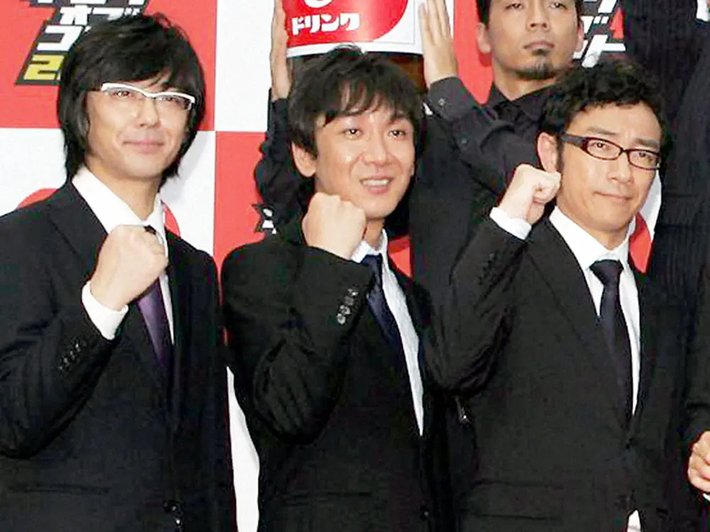 「東京03」の（左から）豊本明長、飯塚悟志、角田晃広（09年撮影）