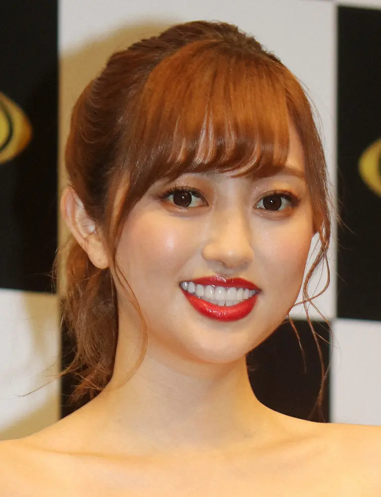 【画像・写真】菊地亜美　加工なし「すっぴん」ショット公開も美肌絶賛の声　岡副麻希「キュートすぎます」