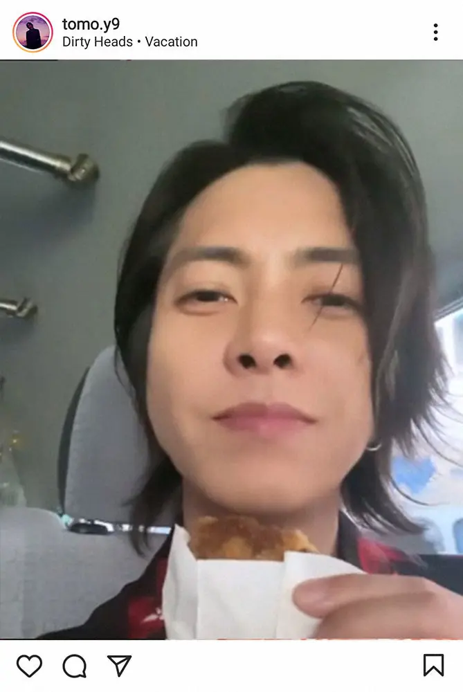 【画像・写真】山下智久　揚げたてコロッケを食べる姿に「食べてる姿もイケメン」「食べ方まで愛おしい」の声