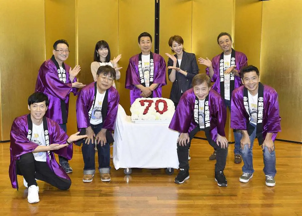 三宅裕司 思い出になります 座長務める熱海五郎一座メンバーが70歳誕生日祝福 スポニチ Sponichi Annex 芸能