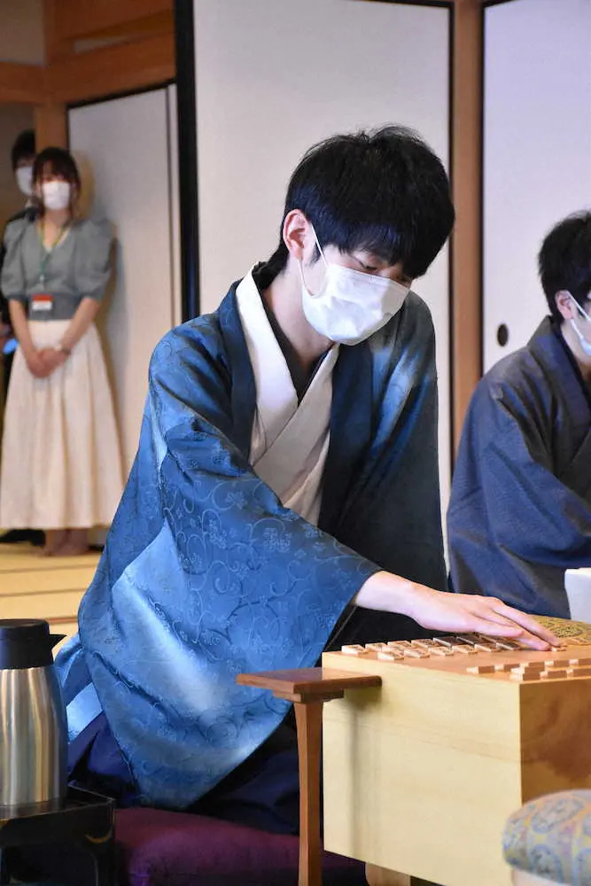 【画像・写真】名人戦　第3局が名古屋で開幕　戦型は相矢倉　挑戦者・斎藤は昼食に最高級黒毛和牛ロースビフテキ