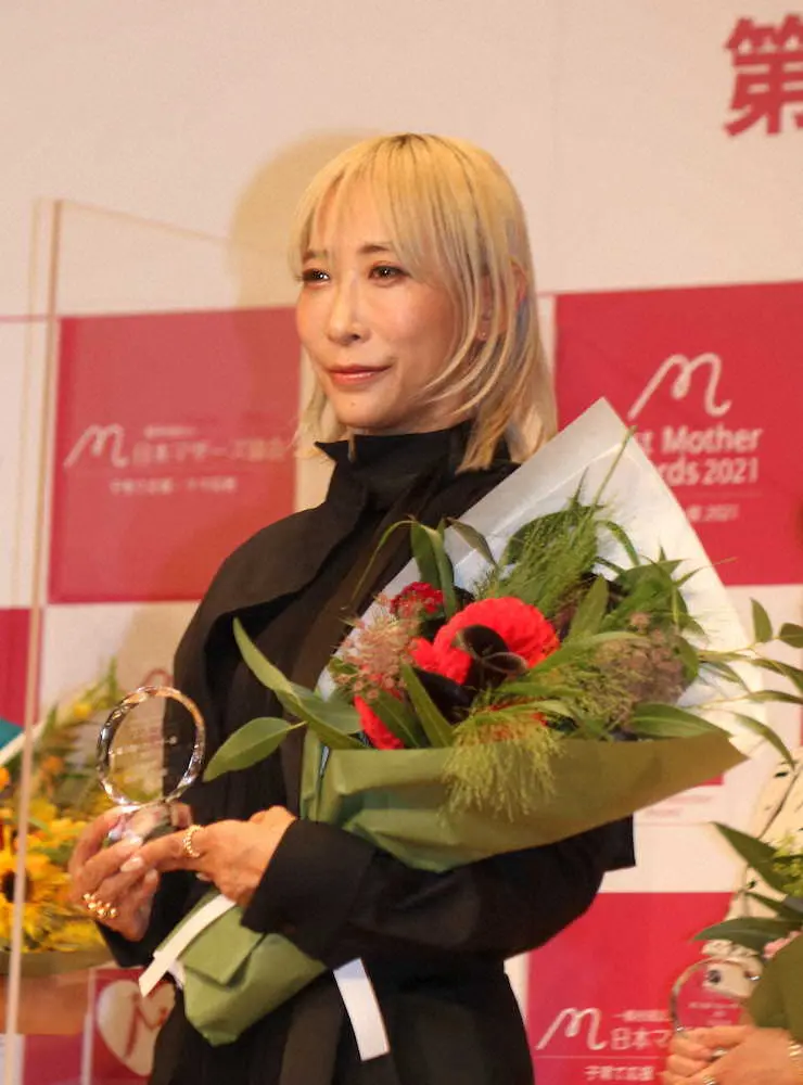 【画像・写真】蜷川実花さん　仕事と子育ての両立の苦悩吐露　三浦瑠麗氏、タサン志麻さんも「ベストマザー賞」受賞