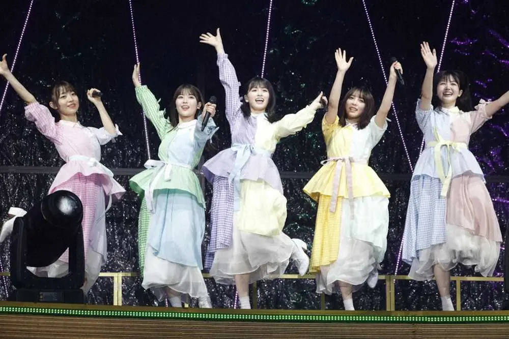 【画像・写真】乃木坂46　3期生が無観客ライブ、与田祐希は涙「12人でここまで来られて良かった」
