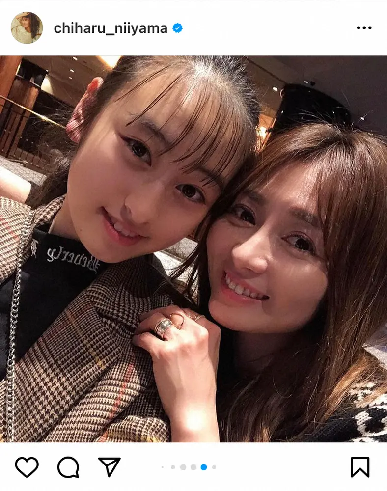 【画像・写真】新山千春　「幸せな母の日」14歳娘との親子ショット披露に　「大親友って感じ」「一番いい関係」