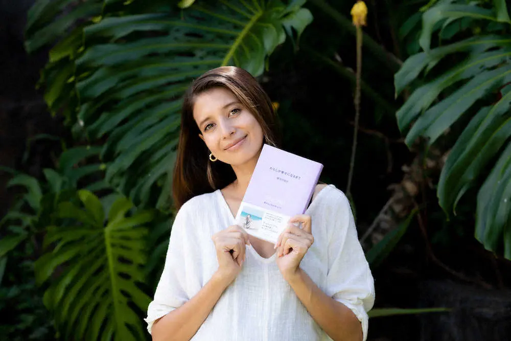 【画像・写真】吉川ひなの　毒親の搾取、洗わない育児　著書で半生を赤裸々告白