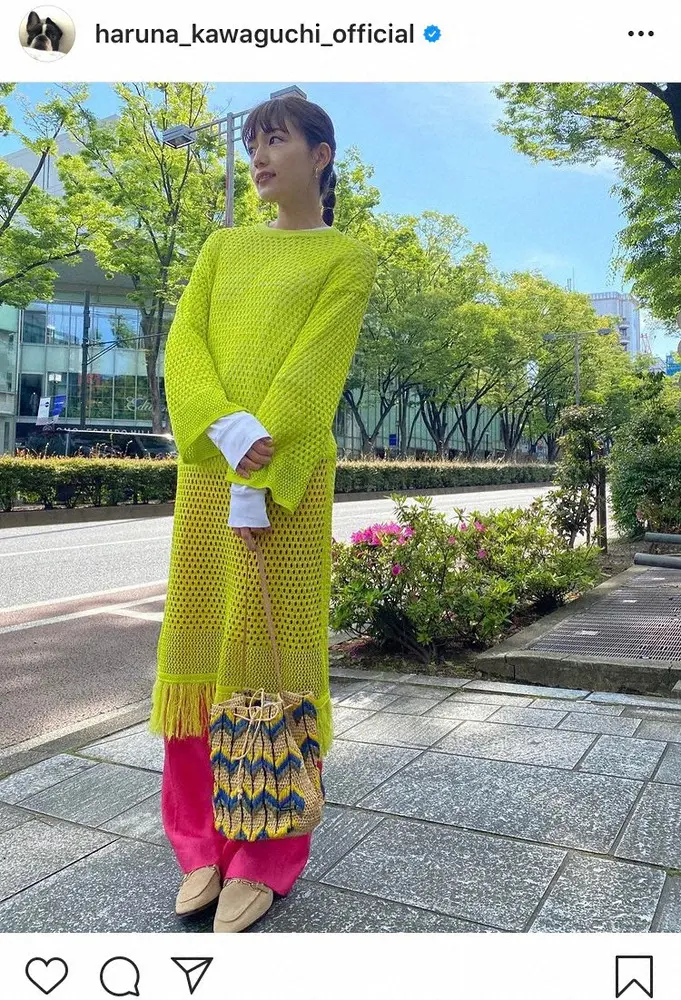 【画像・写真】川口春奈　鮮やかなネオンカラーコーデに反響「この色の配色着こなせるの凄い」