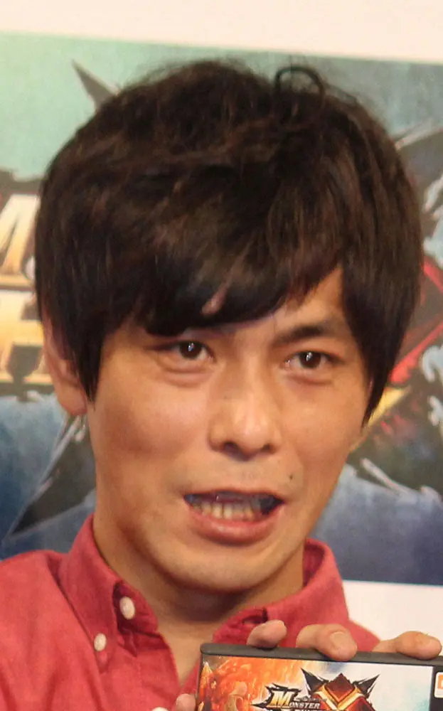 【画像・写真】次課長・井上　あのビックリマンチョコの裏技披露　「本当のマニアになってきたら開けずに分かる」