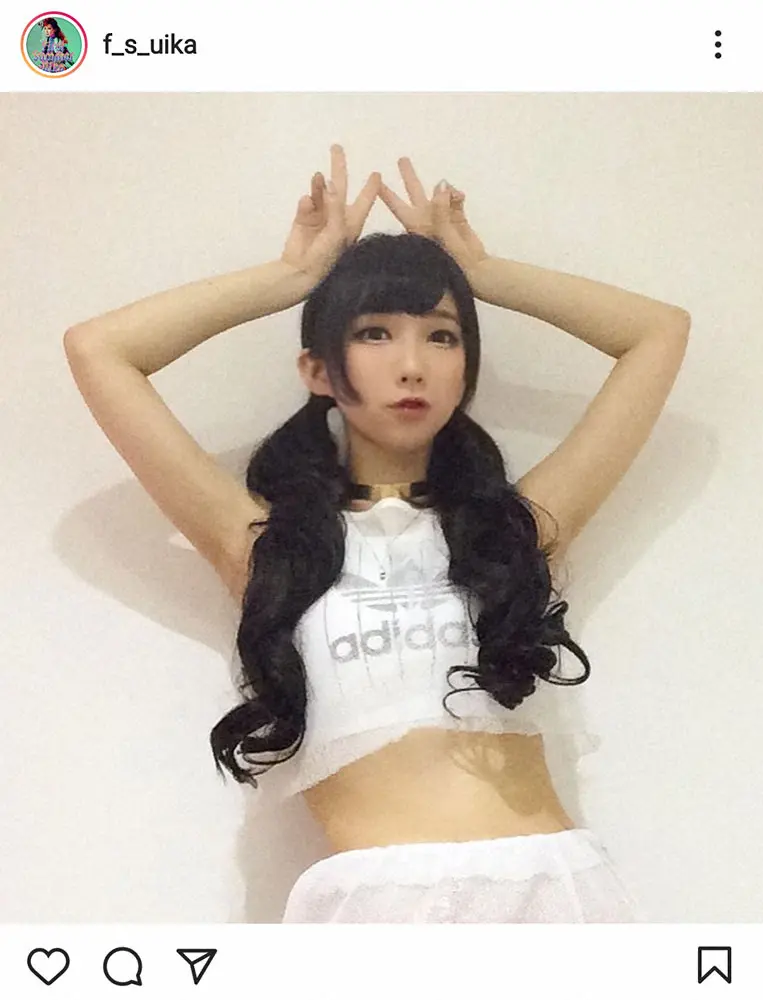 【画像・写真】ウイカ「昔の」黒髪ツインテール写真披露「現実キツない!?」にファン「可愛すぎ」
