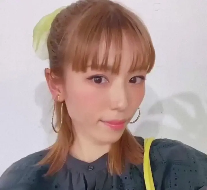 【画像・写真】若槻千夏　久々のハーフアップ姿公開に「めちゃくそ似合う～」「100点」「可愛さ倍増」