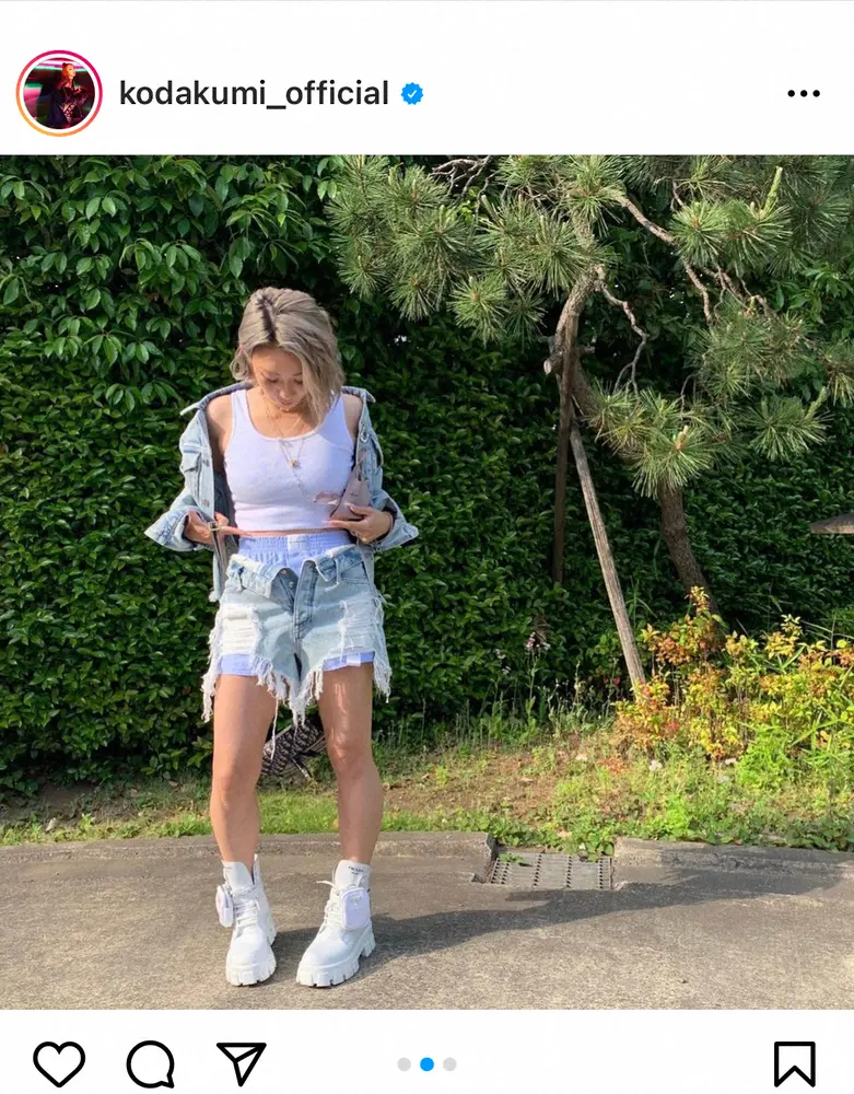 【画像・写真】倖田來未　デニムショートパンツから美脚披露に「セクシー」「こういう体型になりたい」の声