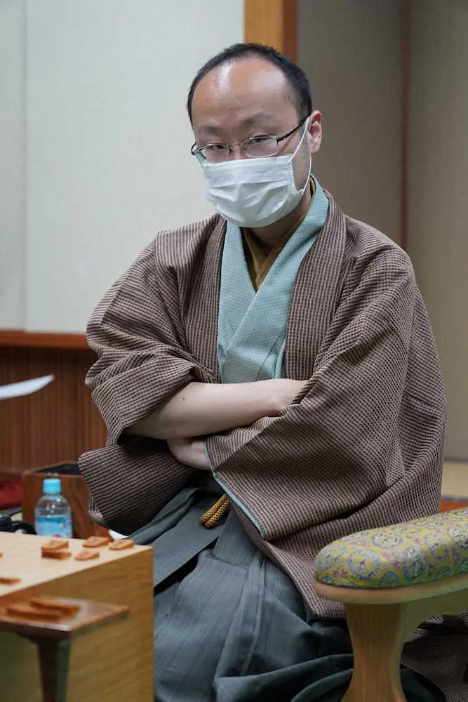 【画像・写真】渡辺3冠、斎藤下し3勝目　名人戦第4局　激烈最終盤制し初防衛王手