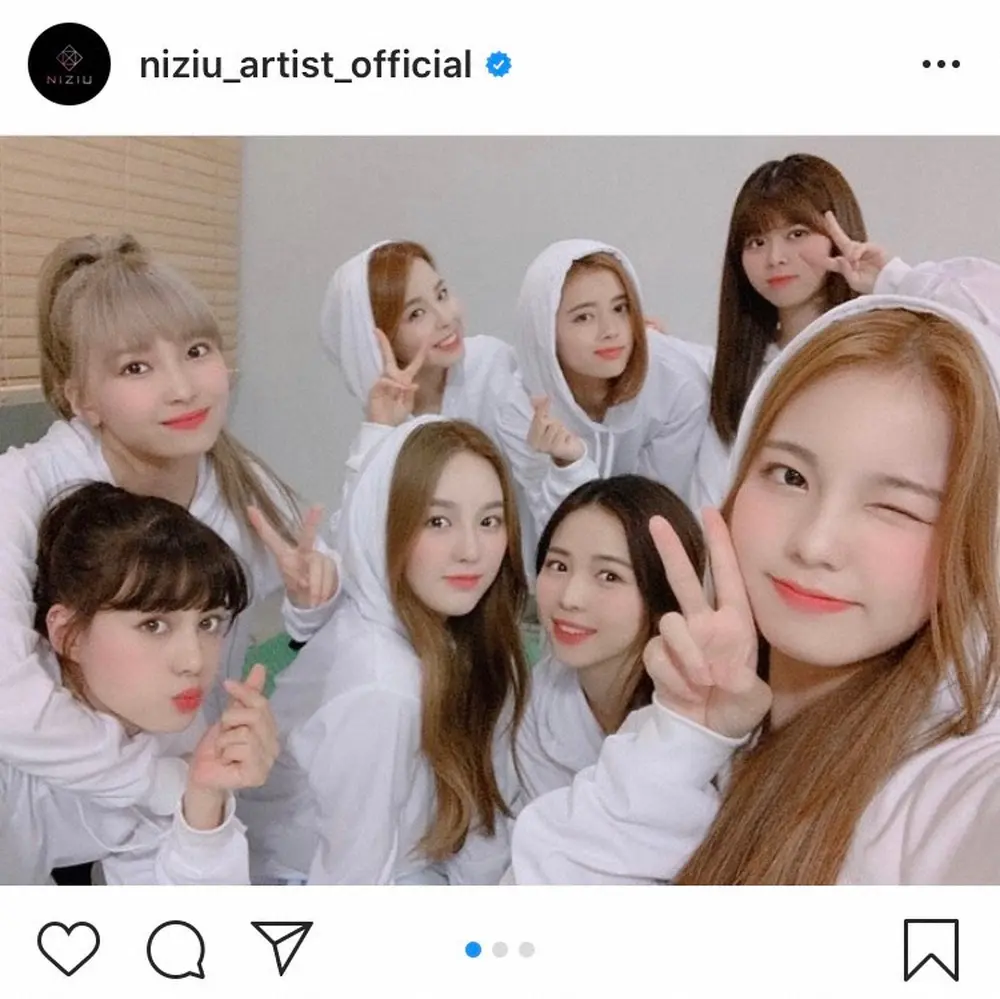 【画像・写真】NiziU　ずらり！制服姿のショットに「初々しい」「可愛いすぎ」の声