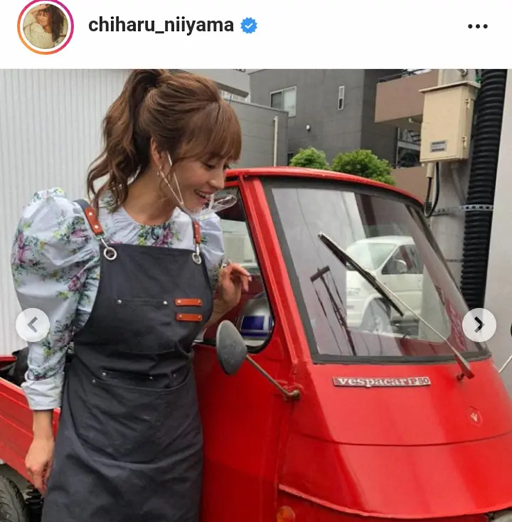 【画像・写真】新山千春　“古き良き”オート三輪との2ショット公開に「レトロで可愛い」「これは原付扱い？」