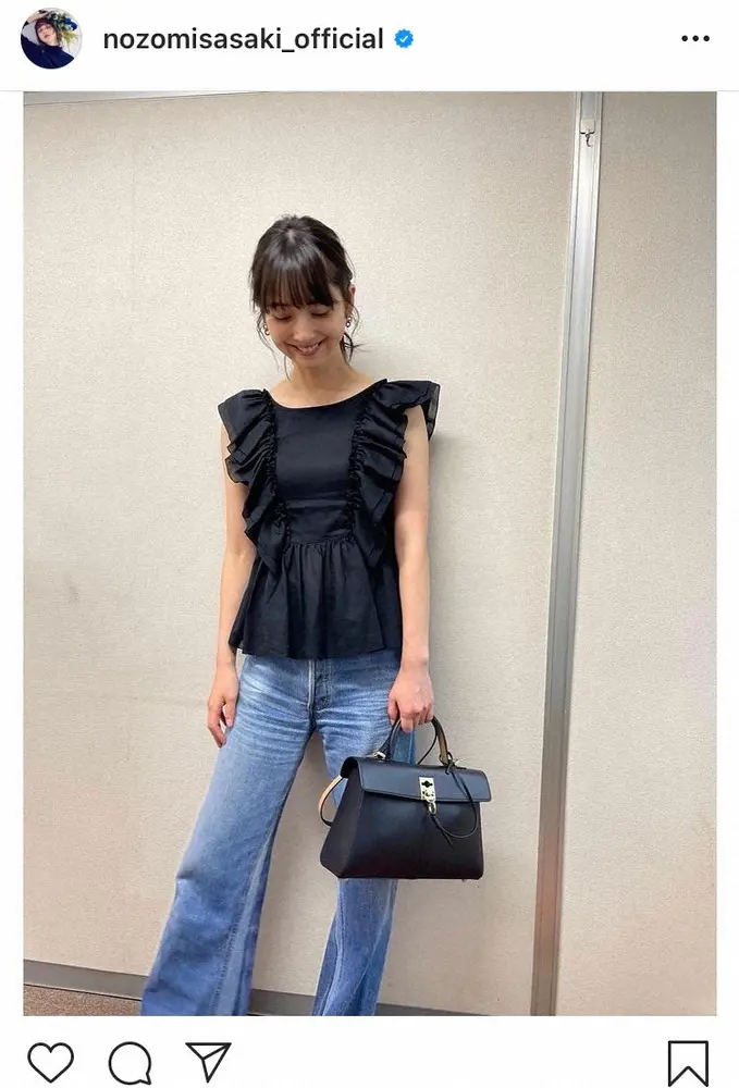 【画像・写真】佐々木希　自身デザインのフリル付きノースリーブ姿に「似合ってる」「コーディネート、バッチリ」