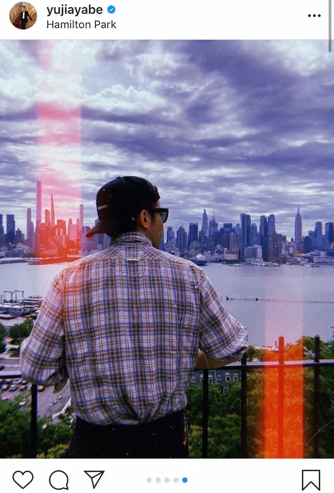 【画像・写真】ピース綾部　マンハッタンの眺望を満喫する姿に「眺め最高!」「うらやましい」の声