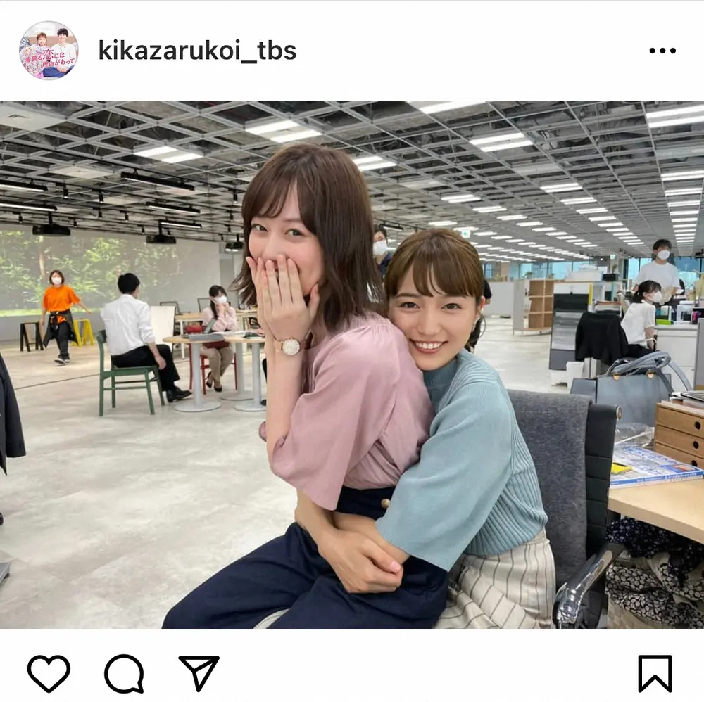【画像・写真】川口春奈　照れる山下美月を後ろから抱きしめるショットに「尊い」「永久保存」「天使ですか」の声