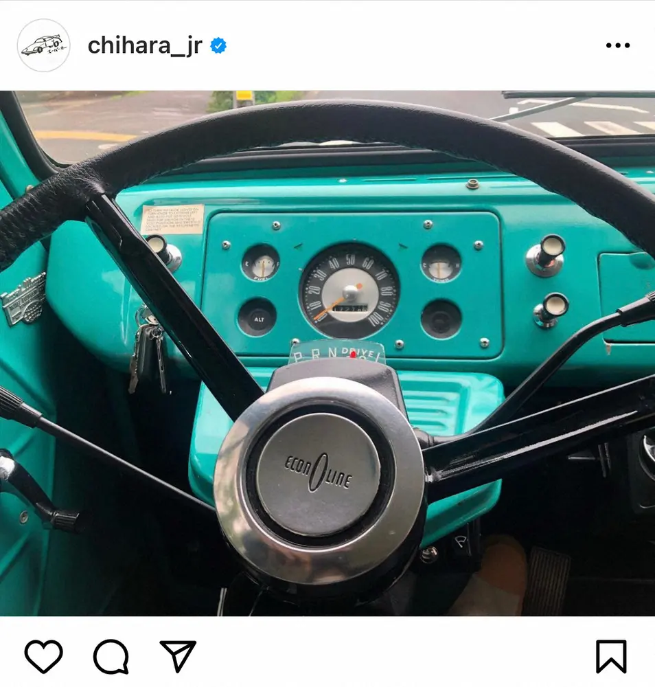 【画像・写真】千原ジュニア　1965年製の愛車　“おしゃれ”車内披露に「ハンドルかっこいい」「運転してみたい」の声