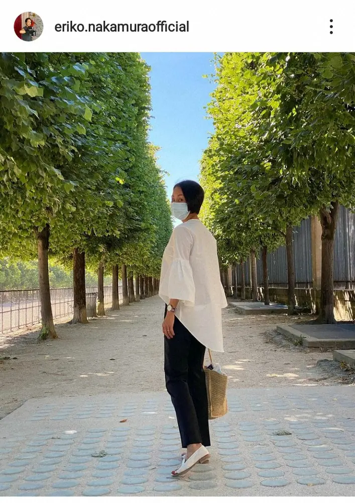 【画像・写真】中村江里子　観劇＆お散歩コーデ披露　仏では屋外でのマスク着用義務解除「幸せを感じる」