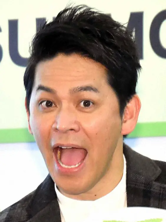 ますおか岡田圭右 司会を務めるクイズ番組に 収録に全然慣れない 終わってもう疲れる疲れる スポニチ Sponichi Annex 芸能