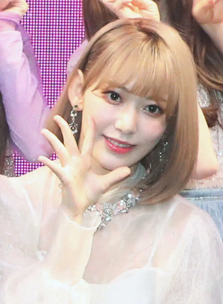【画像・写真】宮脇咲良　元IZ＊ONE仲間の矢吹奈子、本田仁美と偶然再会「芸能人に会えた気持ち」