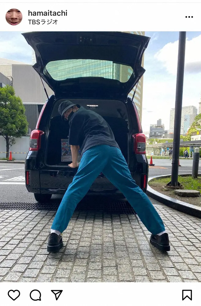 【画像・写真】かまいたち濱家「サービスショット載せときます」振り向き姿に反響「最高です」「たまらんです」