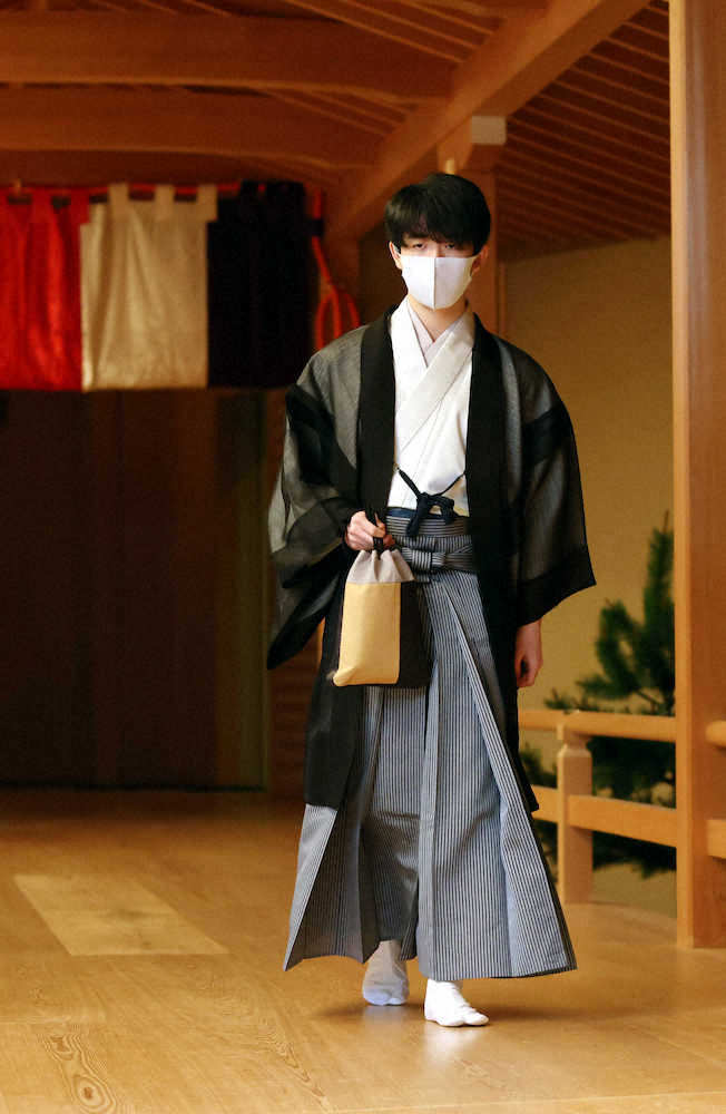 藤井聡太王位 豊島竜王との王位戦第1局再開 角桂両獲りの歩成に 藤井が逃げたのは桂 スポニチ Sponichi Annex 芸能