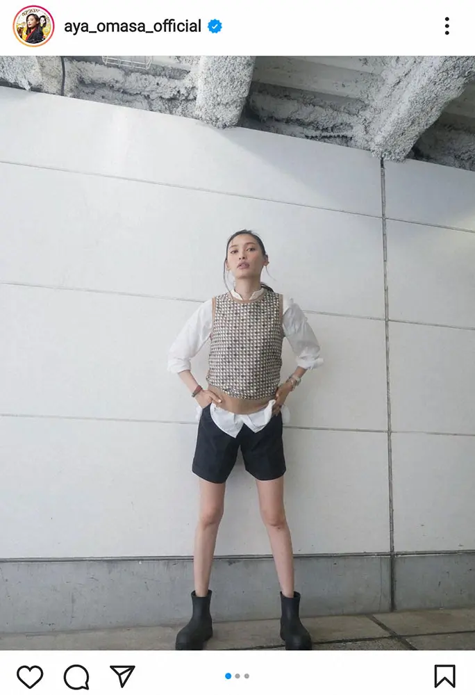 【画像・写真】大政絢　ショートパンツ姿披露に「超絶美脚」「スタイルいいなぁ」「脚きれい」